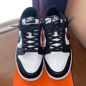 Panda dunks size 9.5